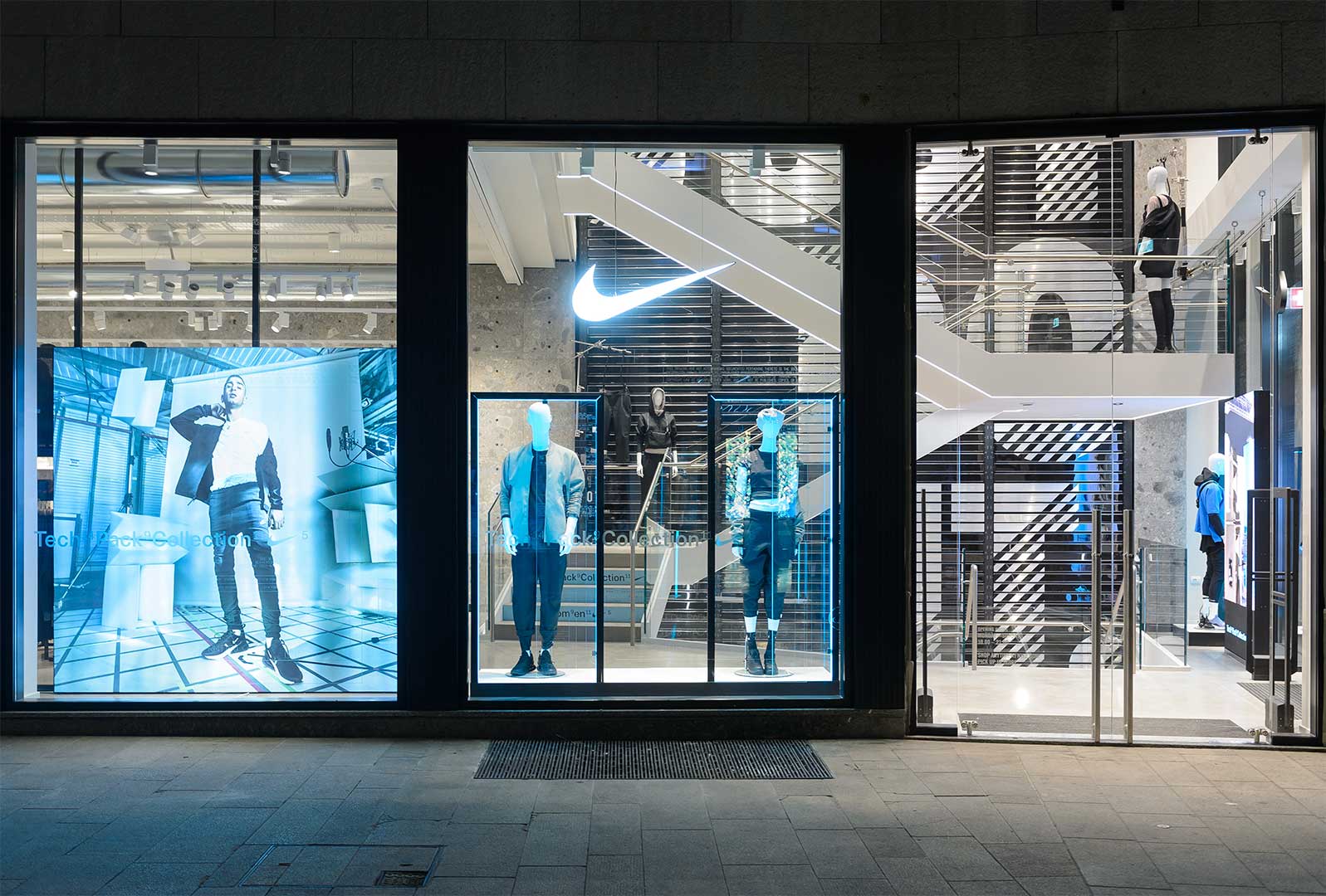 Rebajar persecucion Poder Nike - Milano - Corso Vittorio Emanuele II - D+D Group - Design &  Development
